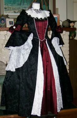 Gothic Renaissance Pirate Dress Cosplay Costume