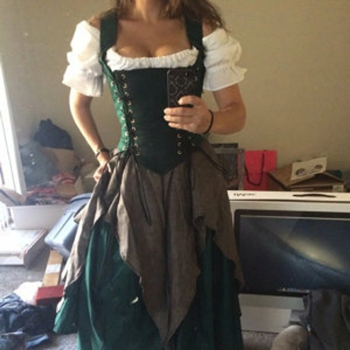 Green Renaissance Dress Witch Wench Gown Costume 4 Green Renaissance Dress Witch Wench Gown Costume - Image 2