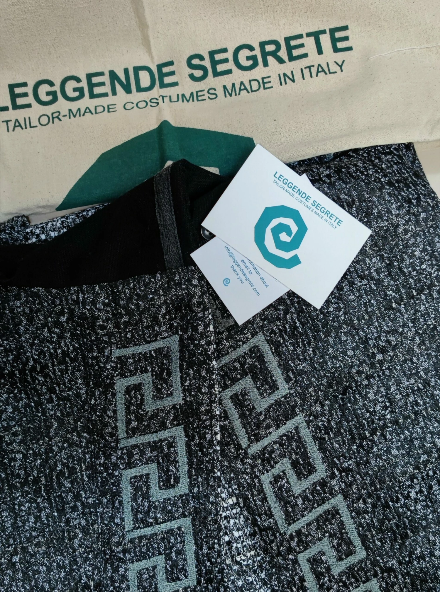 Plo Koon Embroiderd Cape Cloak MADE TO ORDER 7 Plo Koon Embroiderd Cape Cloak MADE TO ORDER - Image 5