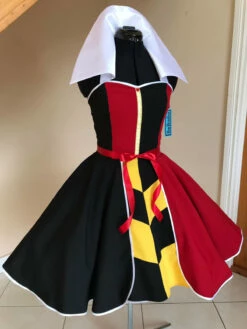 The Queen Of Hearts Cosplay Dress Red Queen Costume
