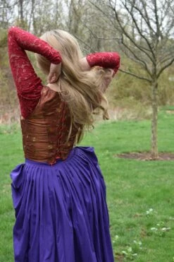 Sarah Sanderson Costume - 18th Century Sarah Sanderson Dress Hocus Pocus Costume -EpicCosplay Shop SarahSandersonCostume3