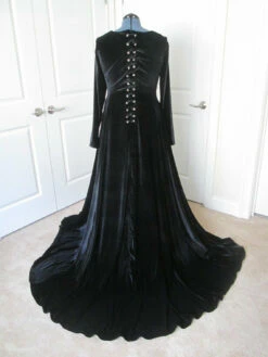 The White Queen Elizabeth Woodville Costume Medieval Renaissance Costume -EpicCosplay Shop The White Queen Elizabeth Woodville Costume Medieval Renaissance Costume 3