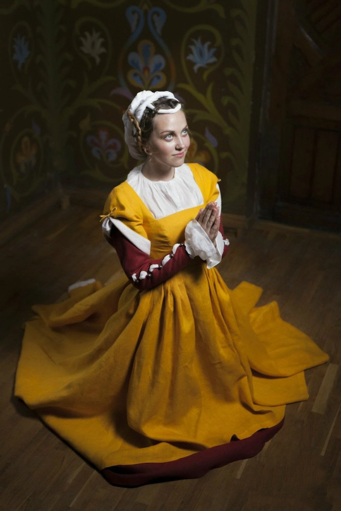 Traditional Central Europe Costume Medieval Dress 5 Traditional Central Europe Costume Medieval Dress - Image 3